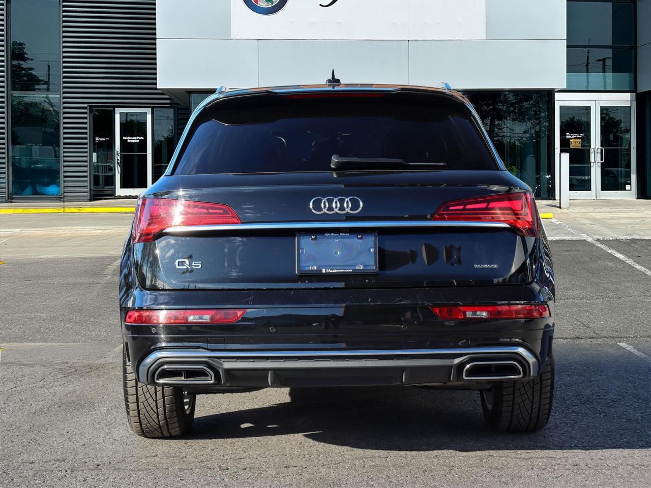 2022 Audi Q5 45 2.0T Technik quattro 7sp S Tronic Photo