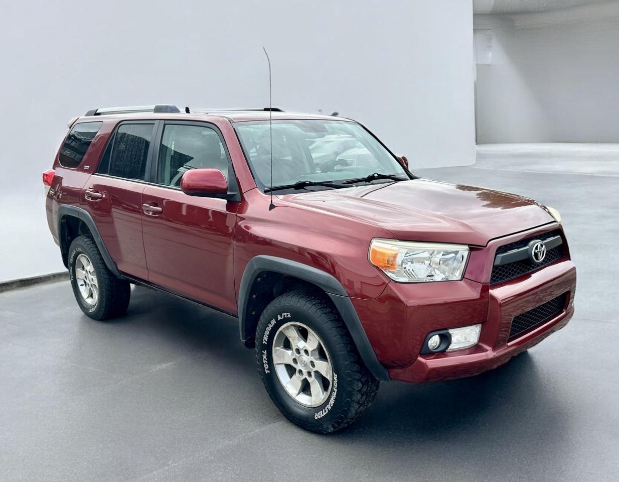 2011 Toyota 4Runner 4WD ~ V6 ~ SR5 ~ LOW KM Photo