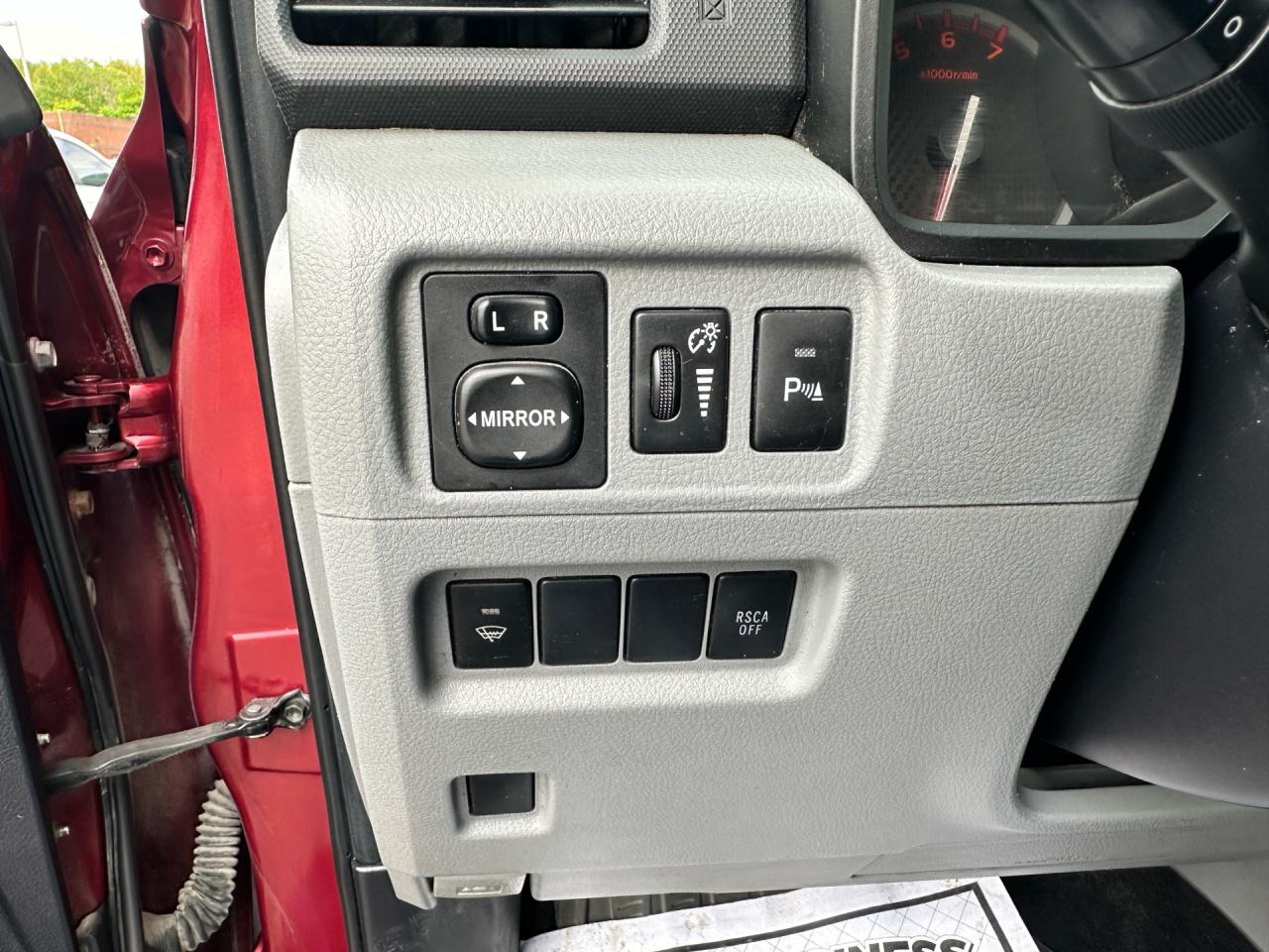 2011 Toyota 4Runner 4WD ~ V6 ~ SR5 ~ LOW KM Photo