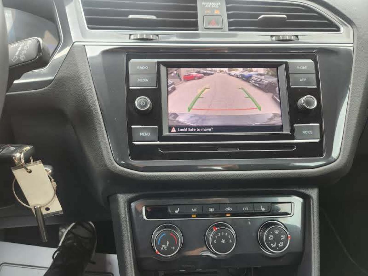 2024 Volkswagen Tiguan AWD,CARPLAY, BLIND SPOT, ANDROID AUTO, Photo