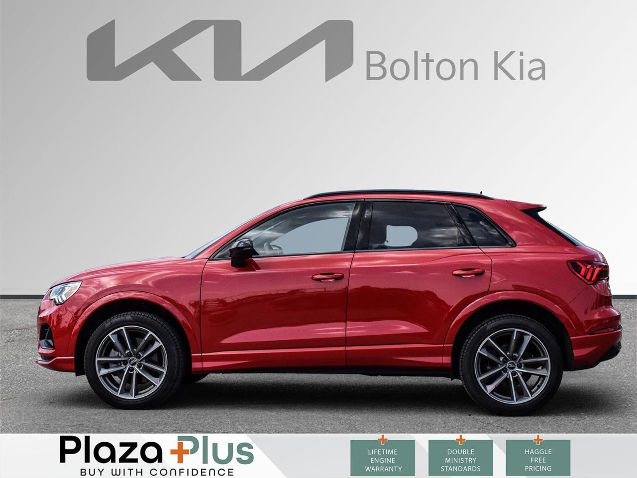 2025 Audi Q3 BASE Leather     Black Optic   Vorsprung pkg / Photo