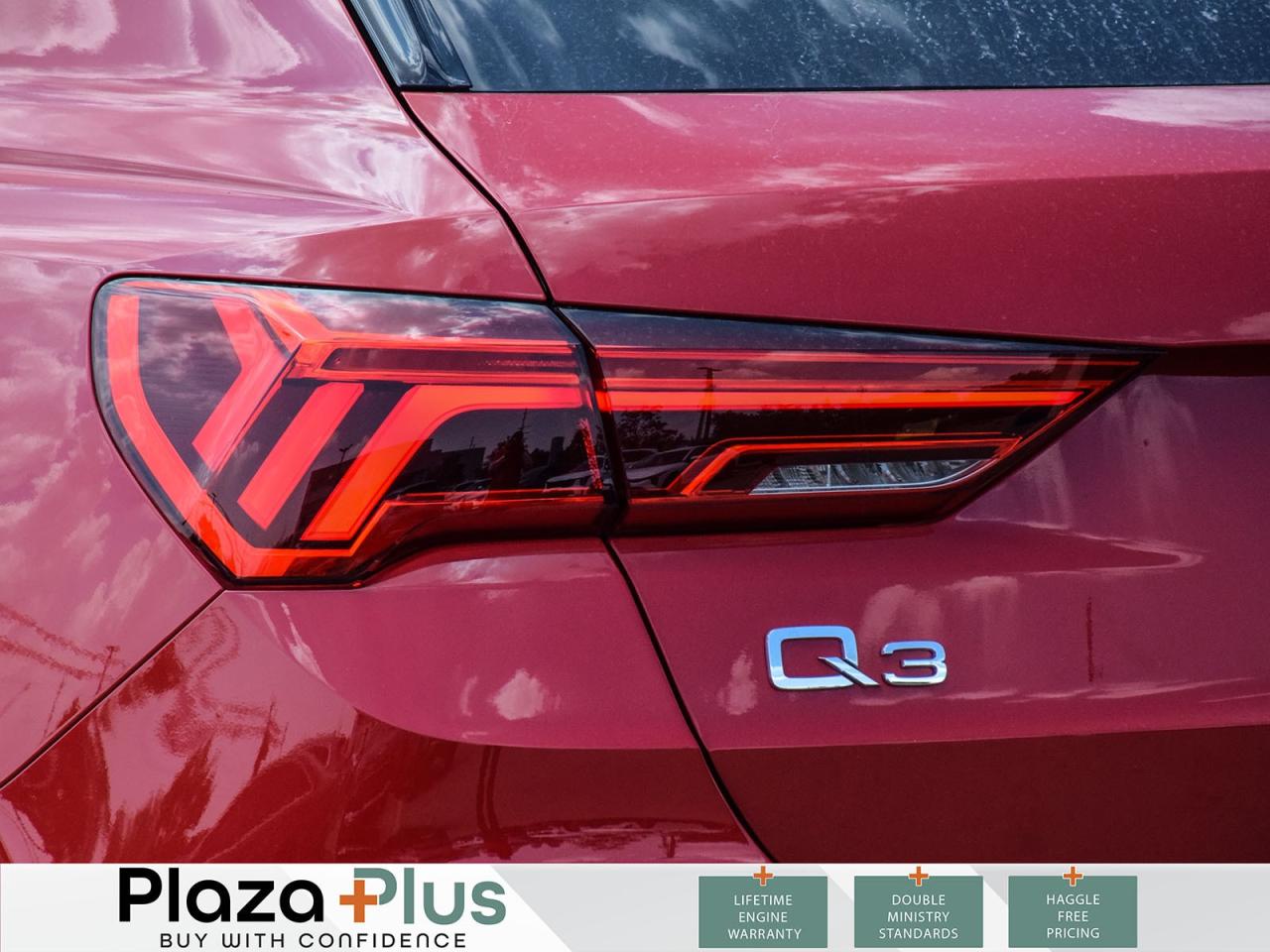 2025 Audi Q3 BASE Leather     Black Optic   Vorsprung pkg / Photo