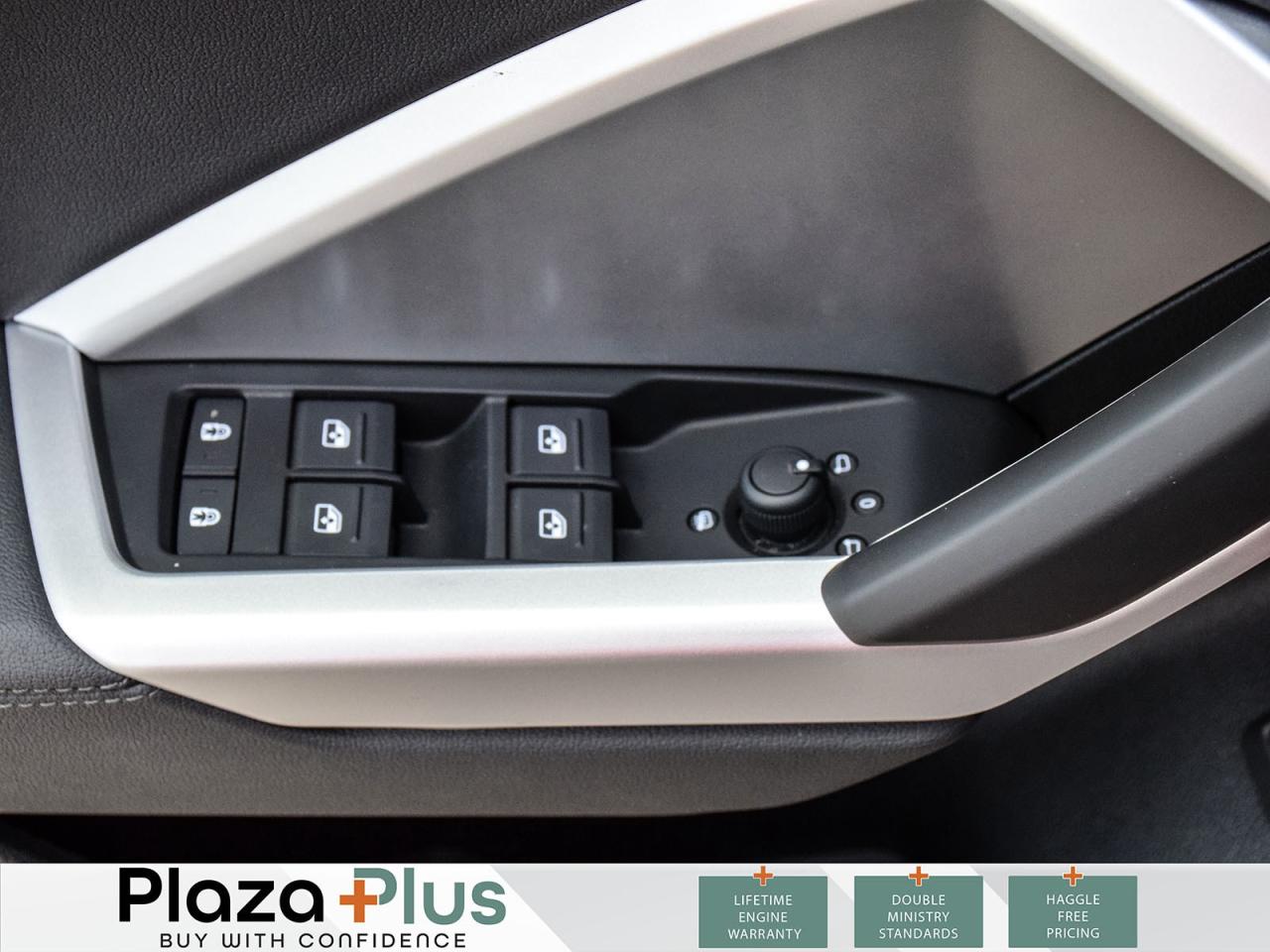 2025 Audi Q3 BASE Leather     Black Optic   Vorsprung pkg / Photo