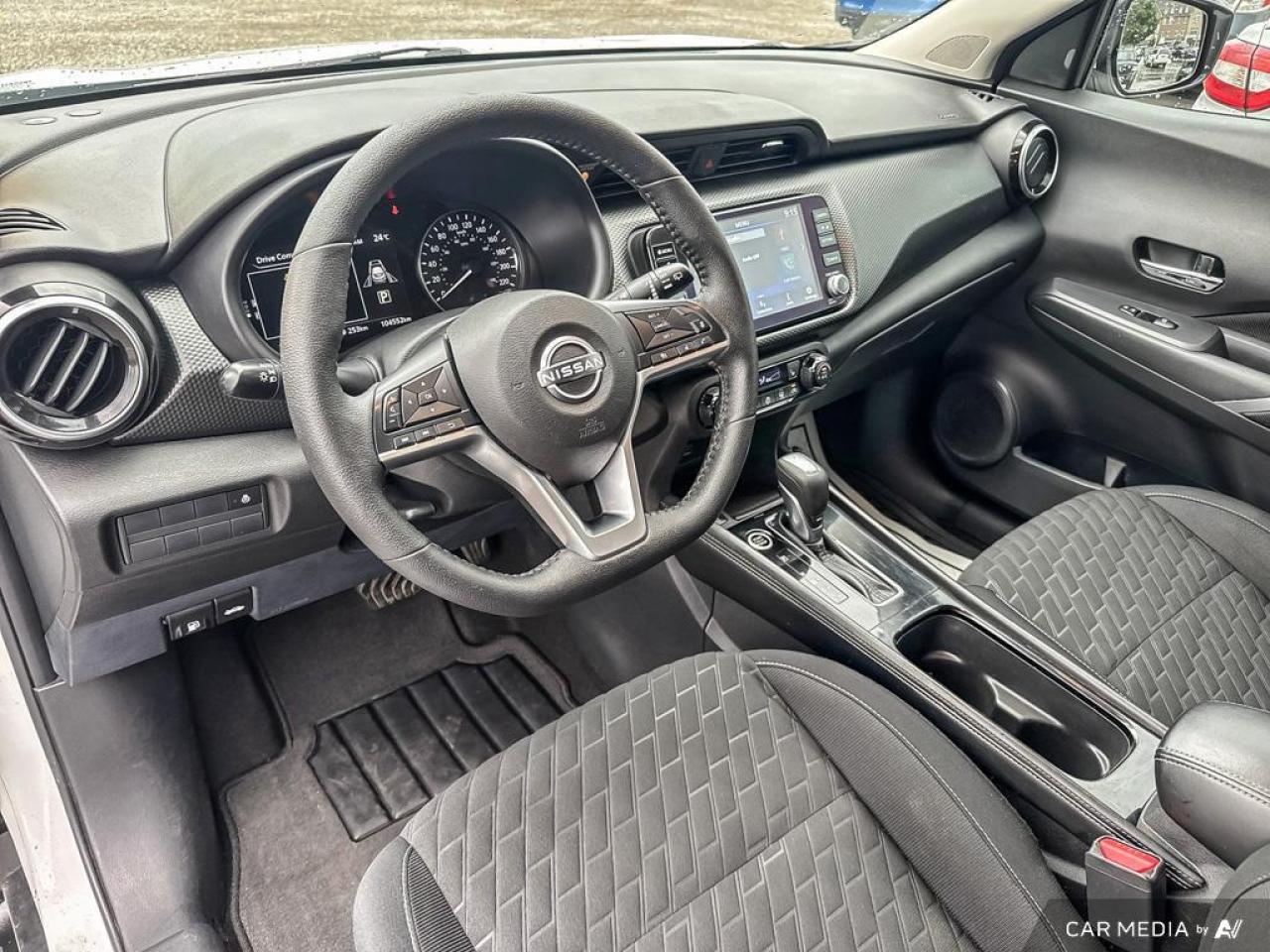 2022 Nissan Kicks SV BACKUP CAM   BLUETOOTH   HTD SEATS   KEYLESS EN Photo