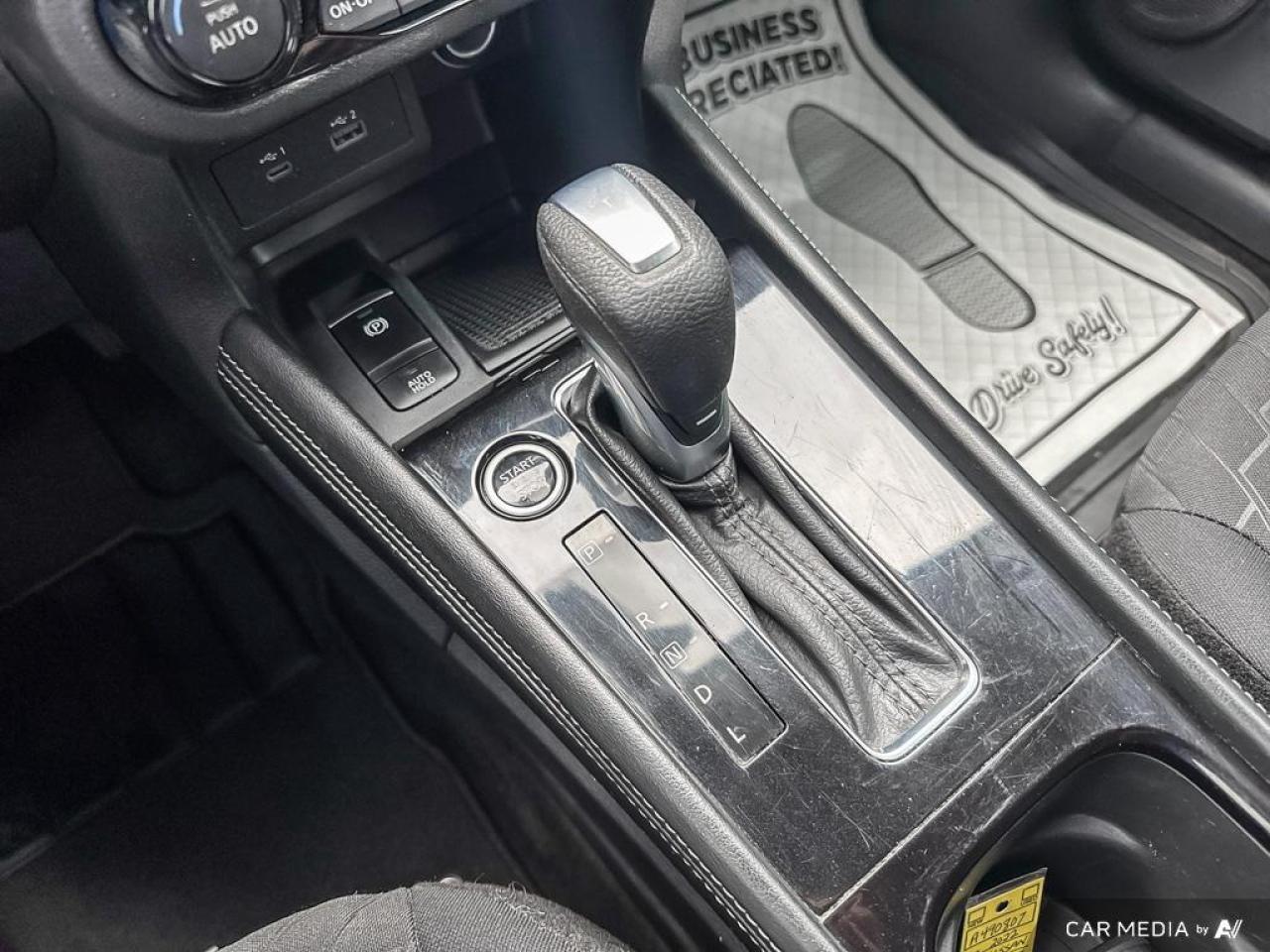 2022 Nissan Kicks SV BACKUP CAM   BLUETOOTH   HTD SEATS   KEYLESS EN Photo