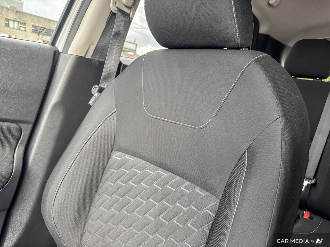 2022 Nissan Kicks SV BACKUP CAM   BLUETOOTH   HTD SEATS   KEYLESS EN Photo