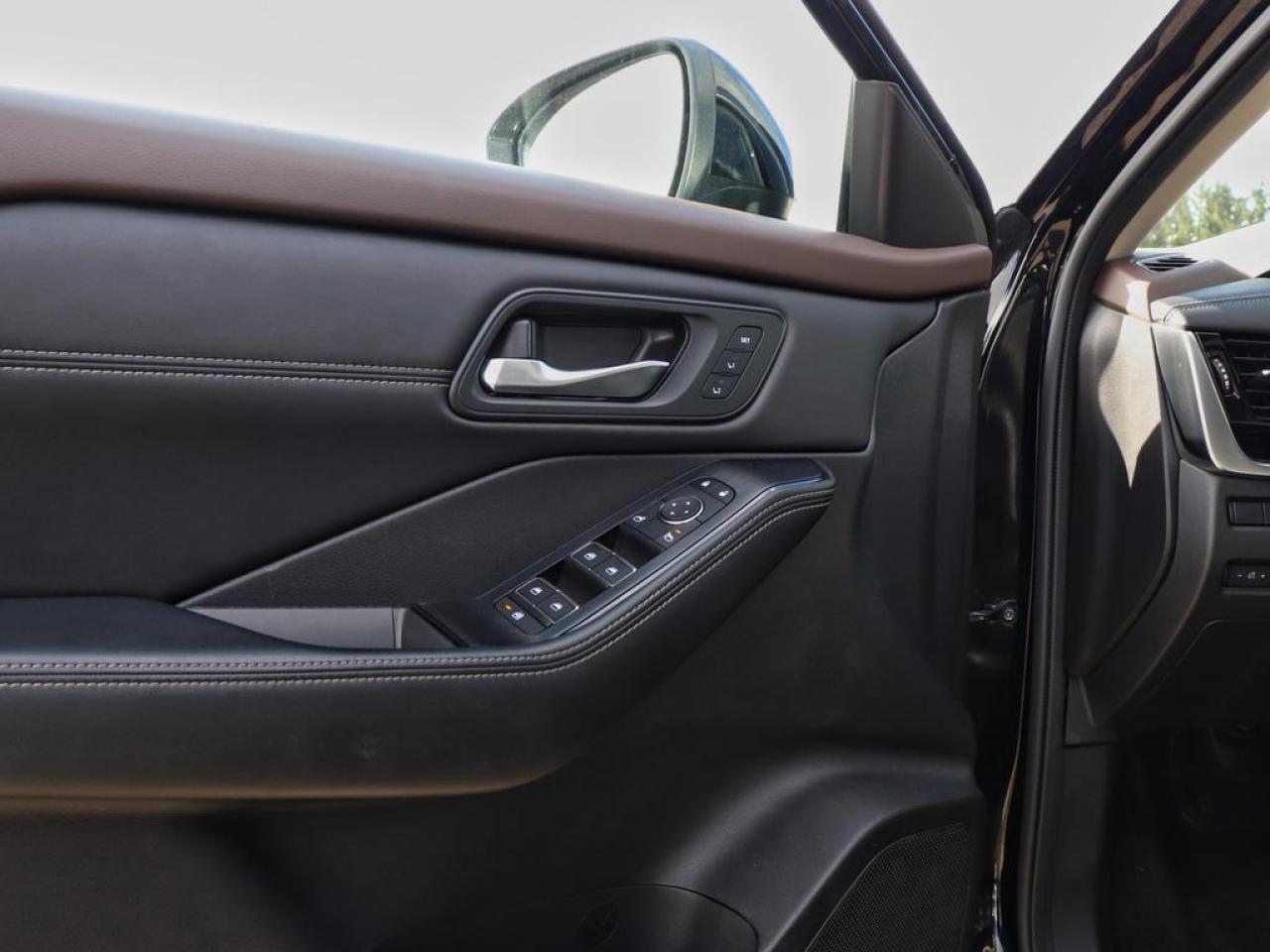 2023 Nissan Rogue SL  - Moonroof -  Leather Seats Photo