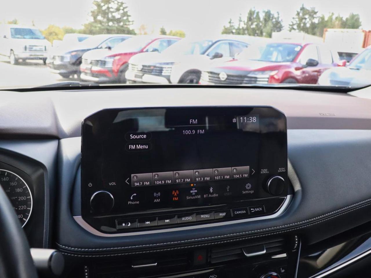 2023 Nissan Rogue SL  - Moonroof -  Leather Seats Photo