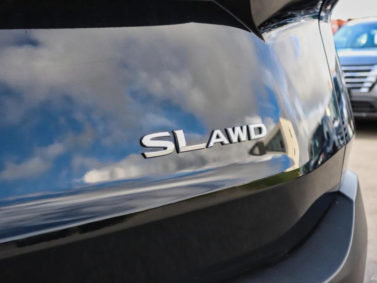 2023 Nissan Rogue SL  - Moonroof -  Leather Seats Photo