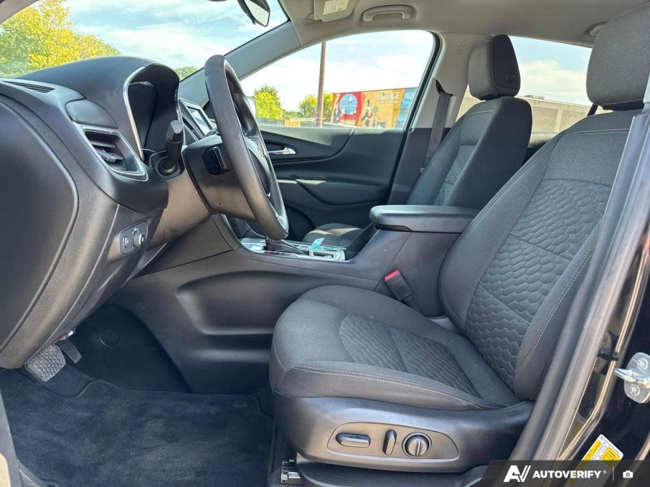 2020 Chevrolet Equinox LT BACKUP CAM   BLUETOOTH   HTD SEATS   KEYLESS EN Photo