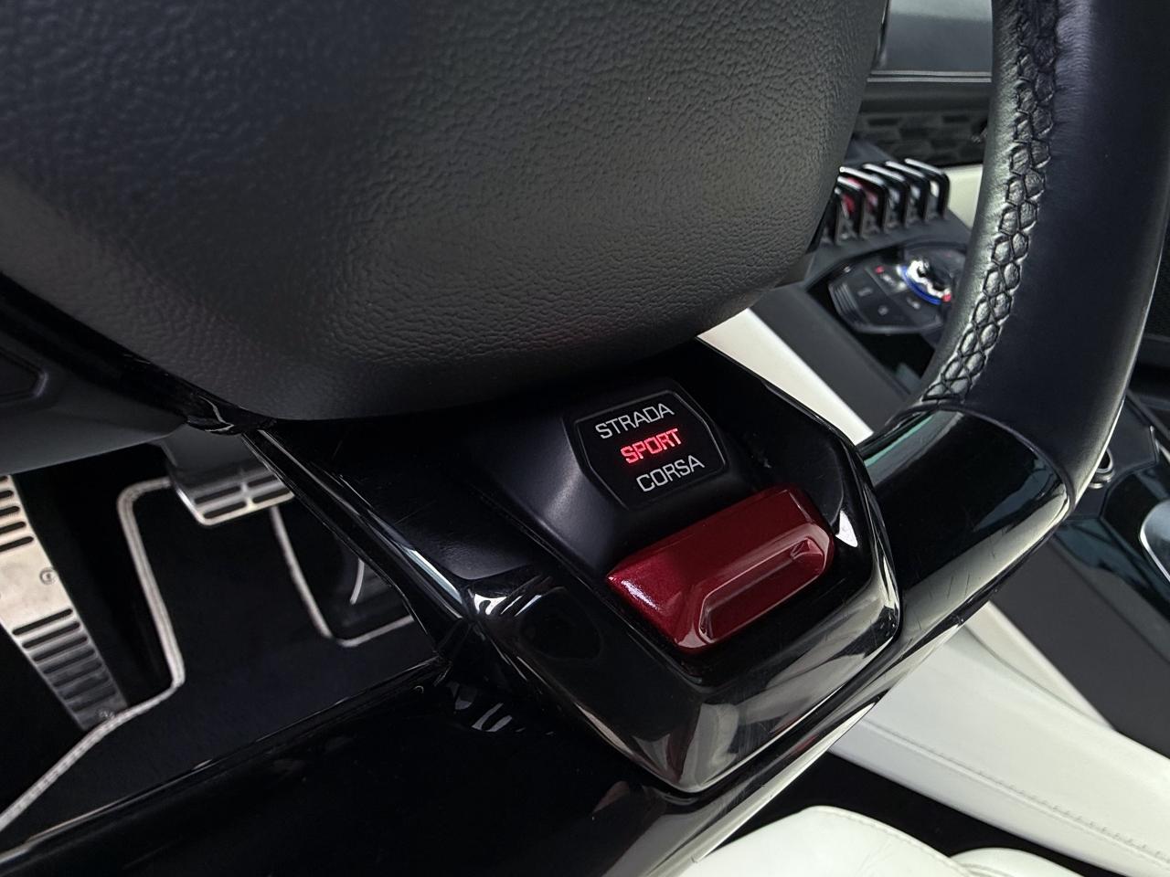 2018 Lamborghini Huracan Spyder LP610-4 HURACAN SPYDER Photo