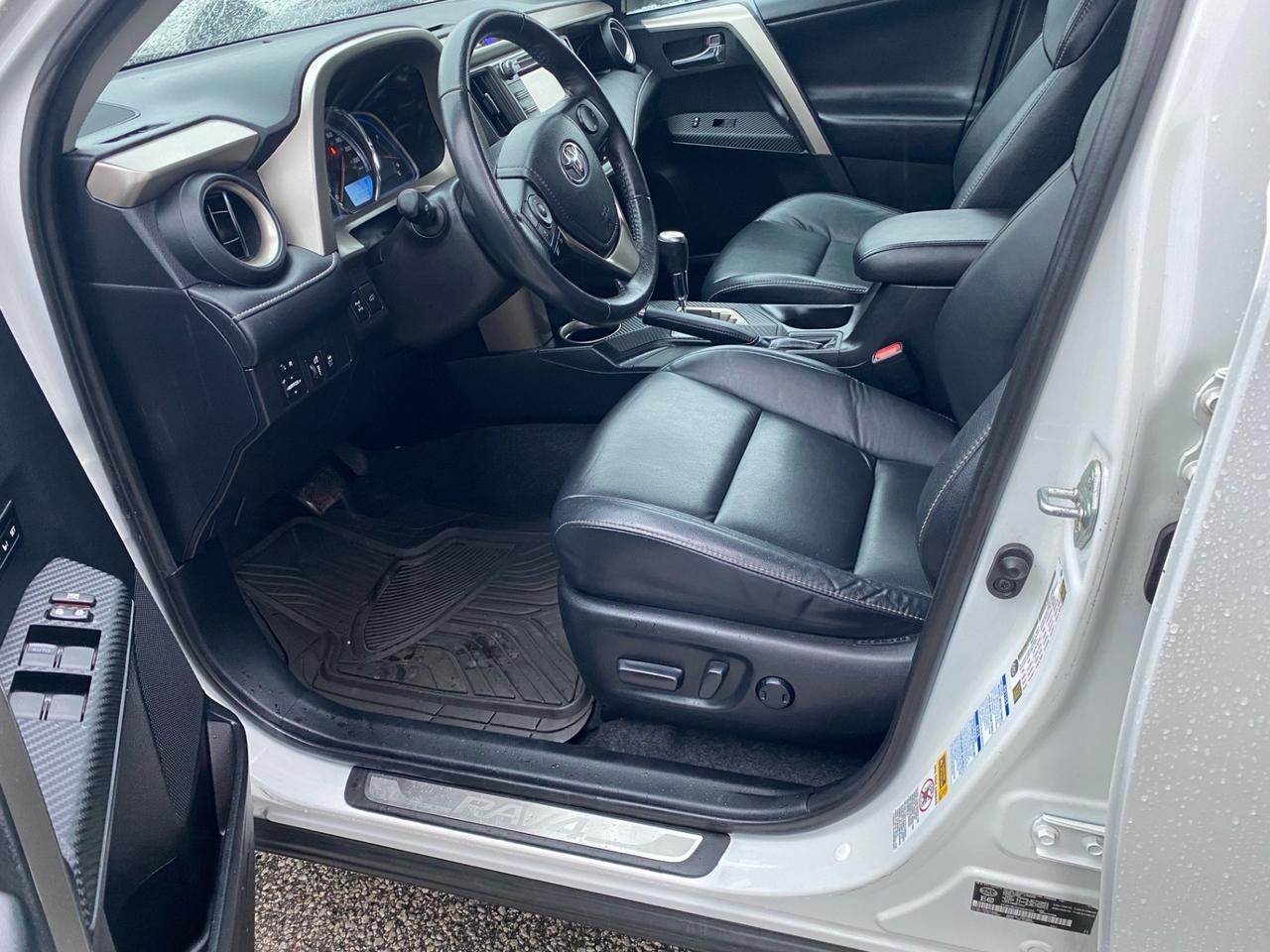 2015 Toyota RAV4 AWD 4dr Limited Photo