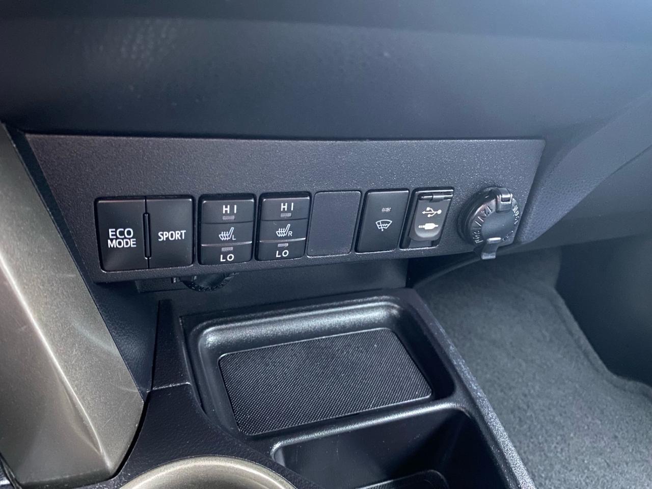 2015 Toyota RAV4 AWD 4dr Limited Photo