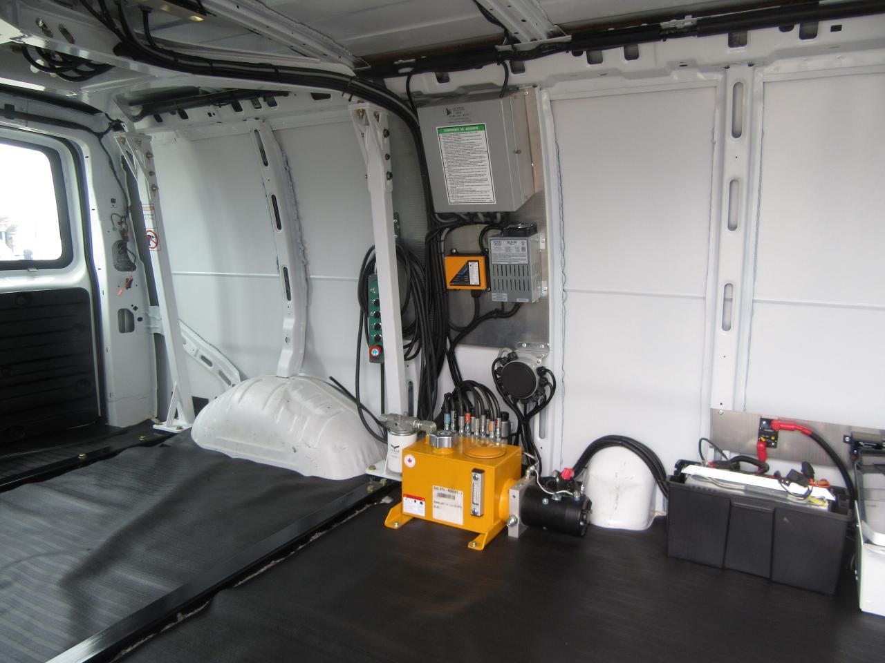 2024 GMC Savana 3500 EXTENDED WITH NEW RH38D LADDER BUCKET SYSTEM Photo