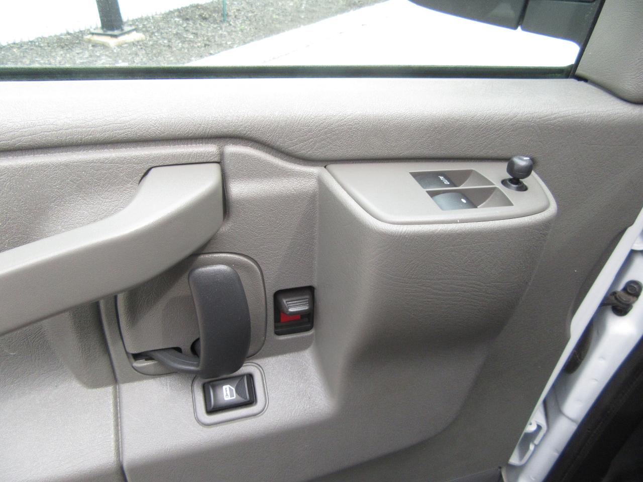 2024 GMC Savana 3500 EXTENDED WITH NEW RH38D LADDER BUCKET SYSTEM Photo