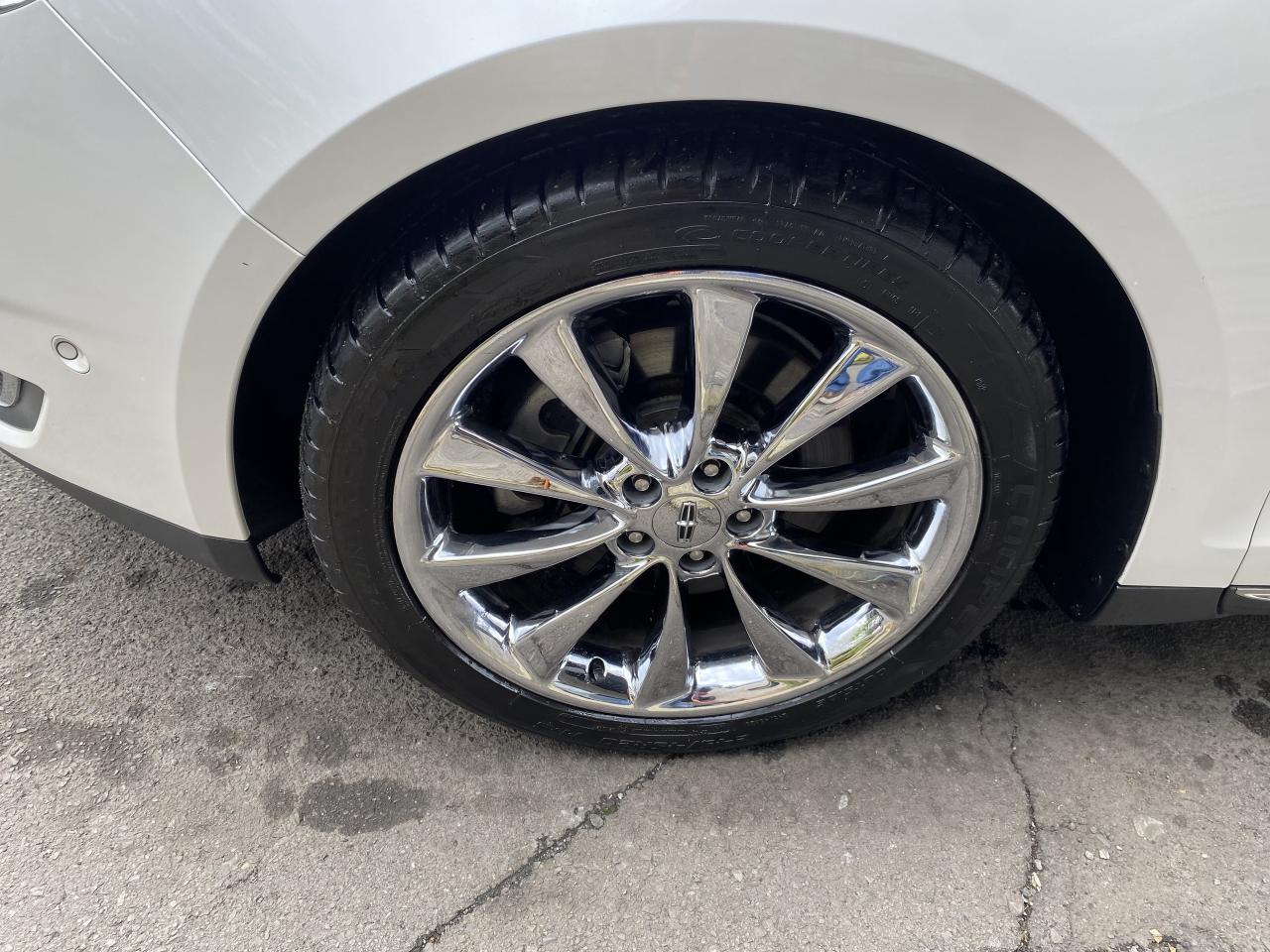 2013 Lincoln MKS 4dr Sdn 3.5L AWD EcoBoost Photo