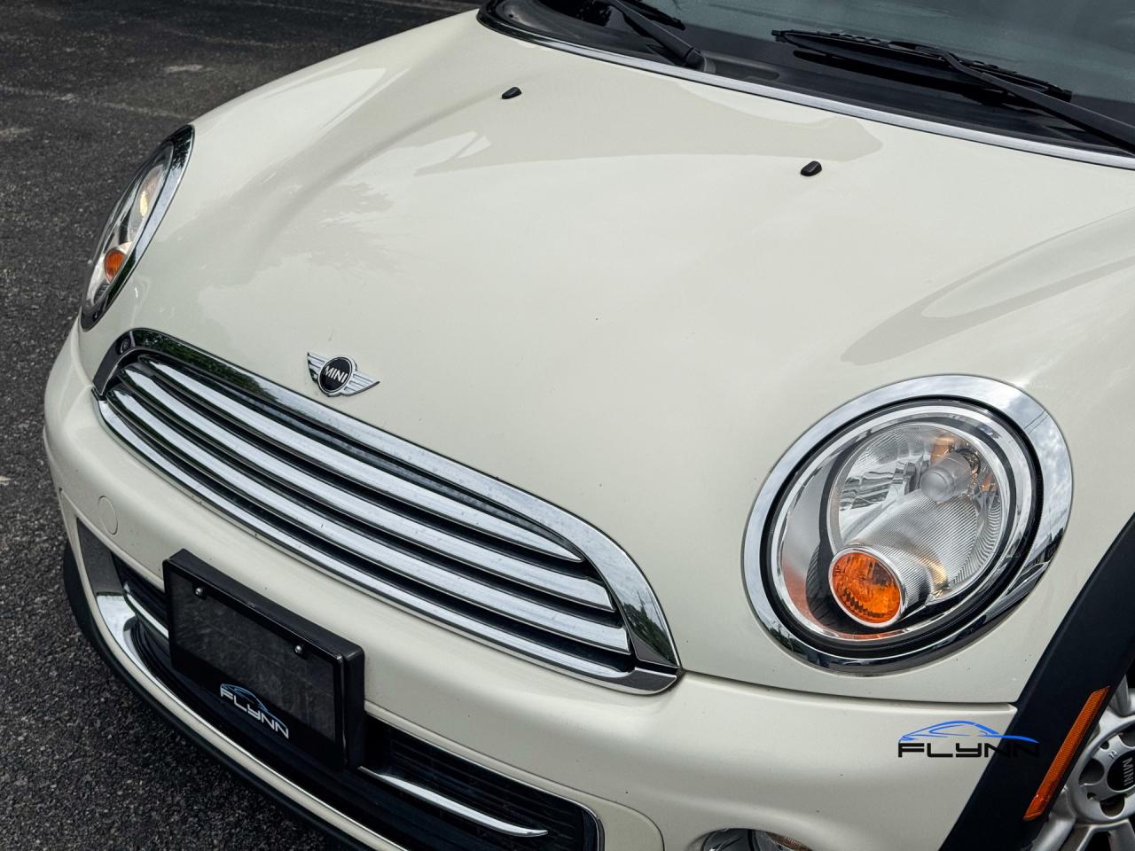 2011 MINI Cooper Base One Owner, Service History Photo3