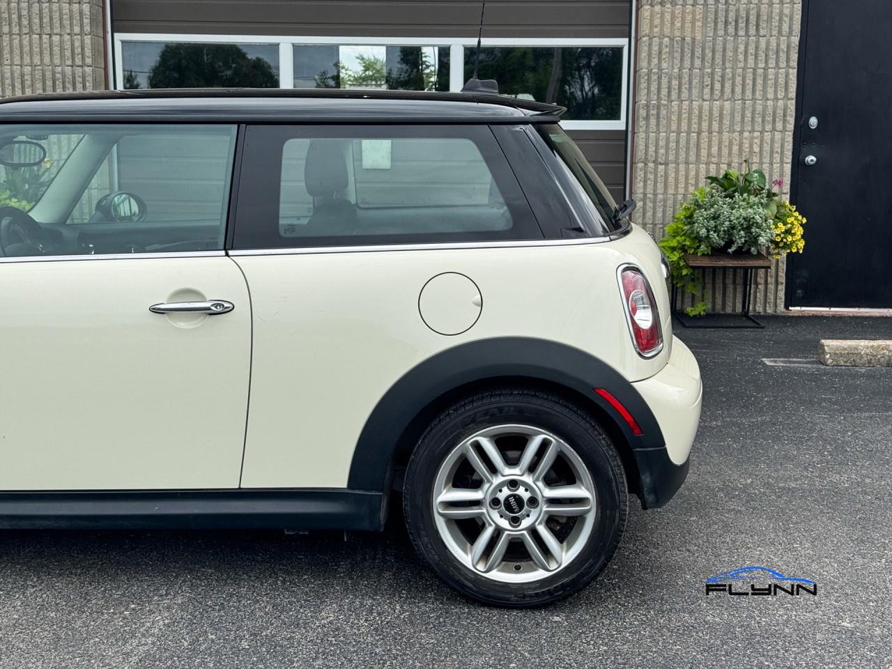 2011 MINI Cooper Base One Owner, Service History Photo