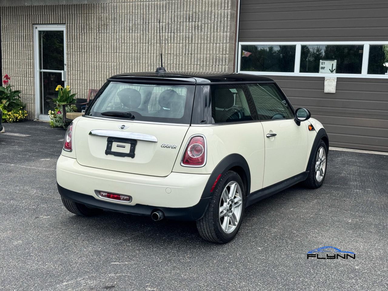 2011 MINI Cooper Base One Owner, Service History Photo