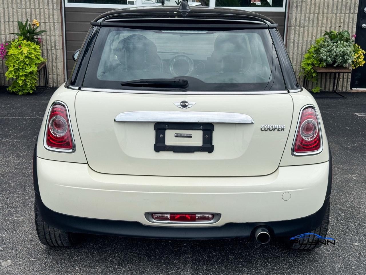 2011 MINI Cooper Base One Owner, Service History Photo