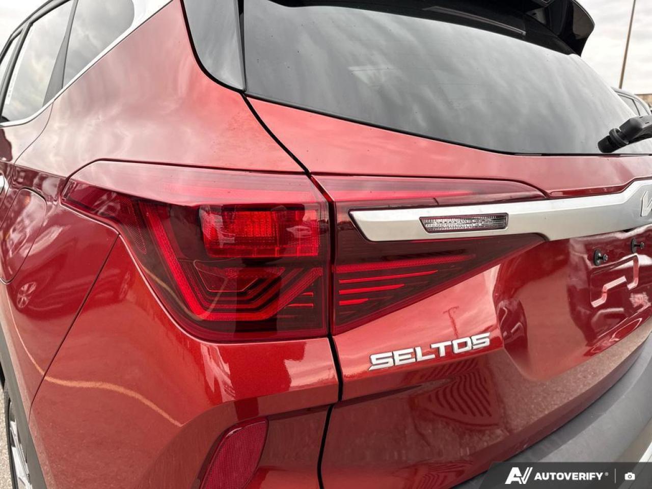 2022 Kia Seltos SX Turbo w/Black Interior BACKUP CAM   BLUETOOTH Photo