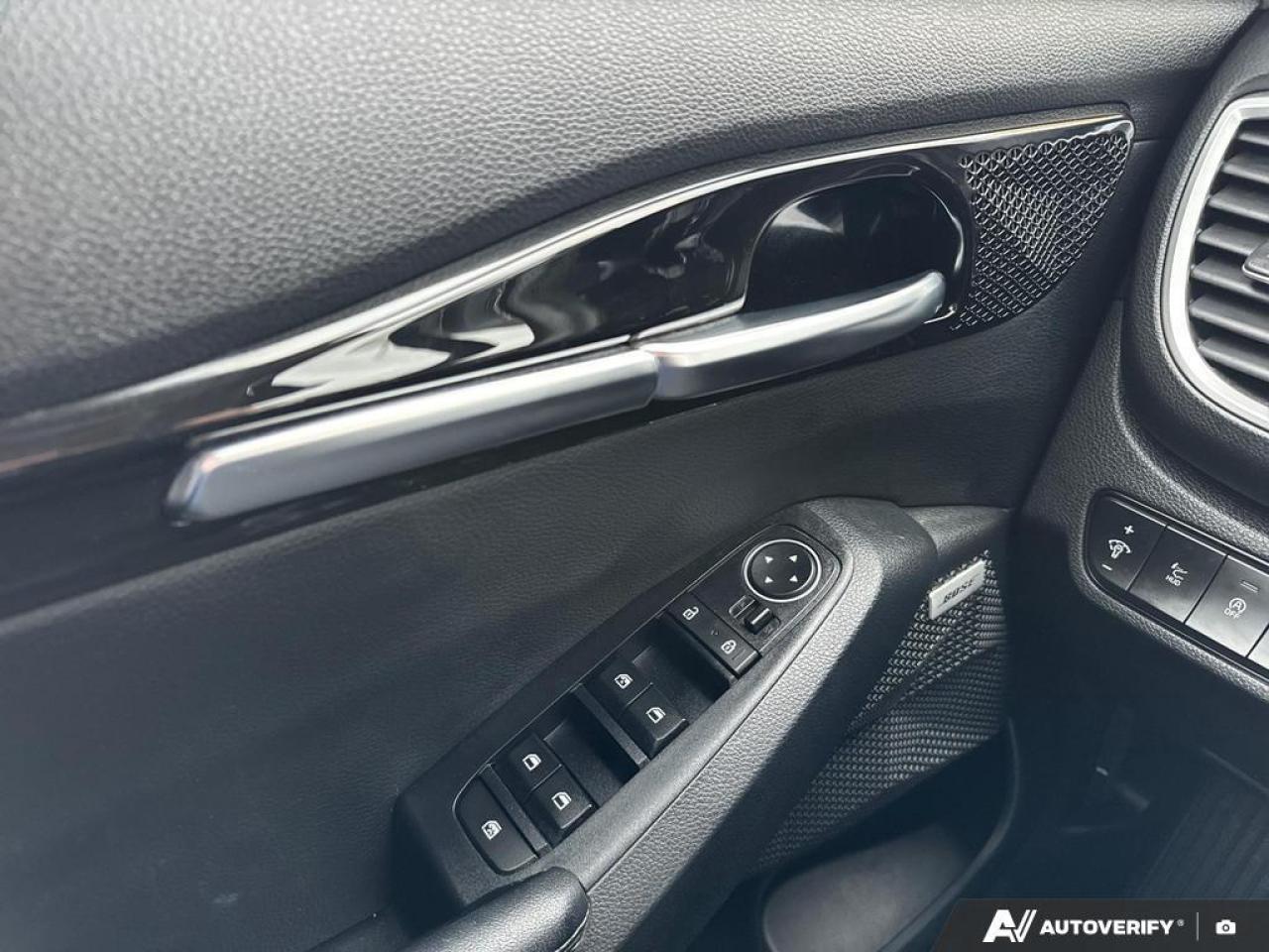 2022 Kia Seltos SX Turbo w/Black Interior BACKUP CAM   BLUETOOTH Photo