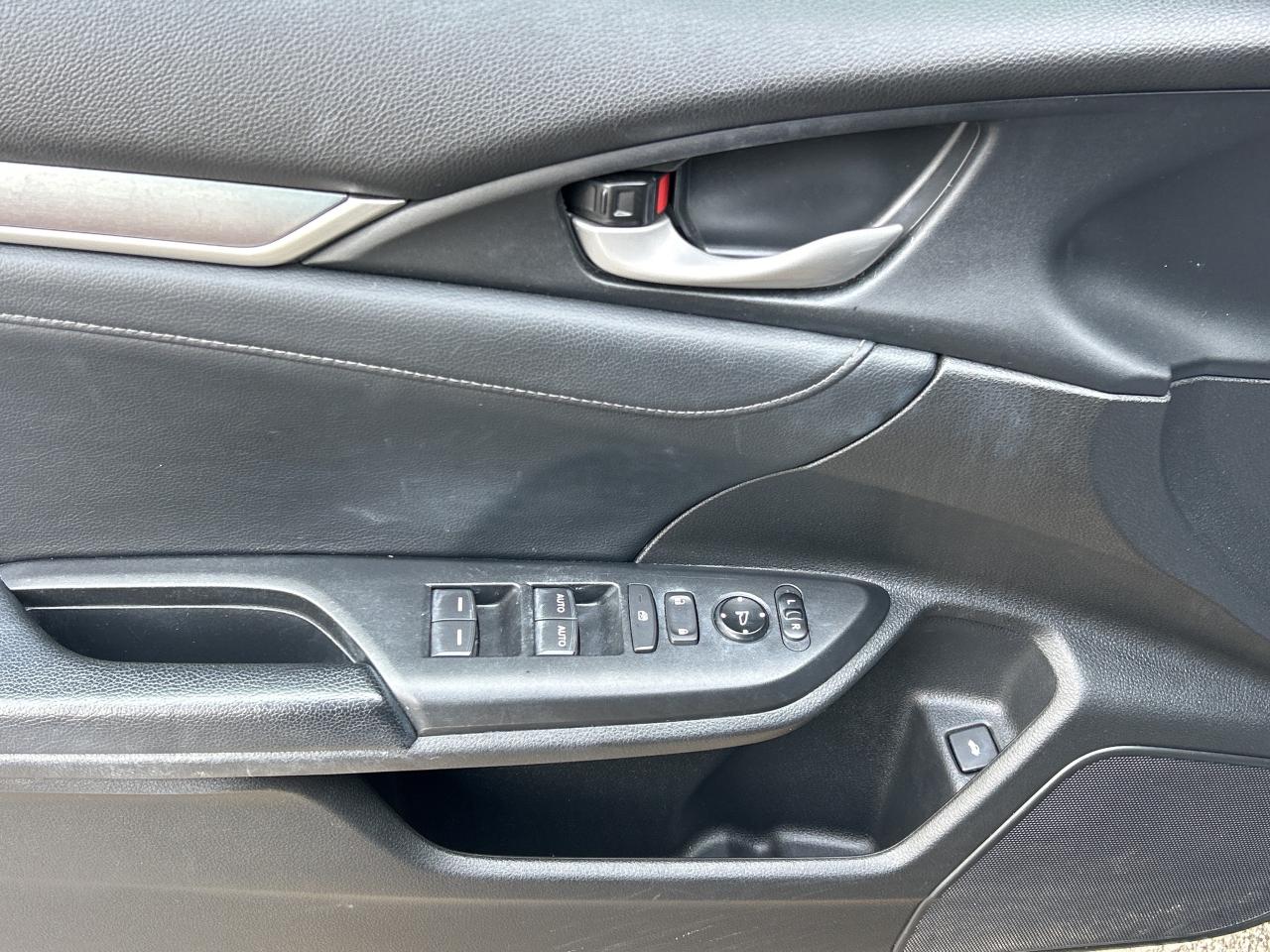 2018 Honda Civic Sedan TOURING,NAVI,SUNROOF, ADAPTIVE CRUISE , CARPLAY Photo