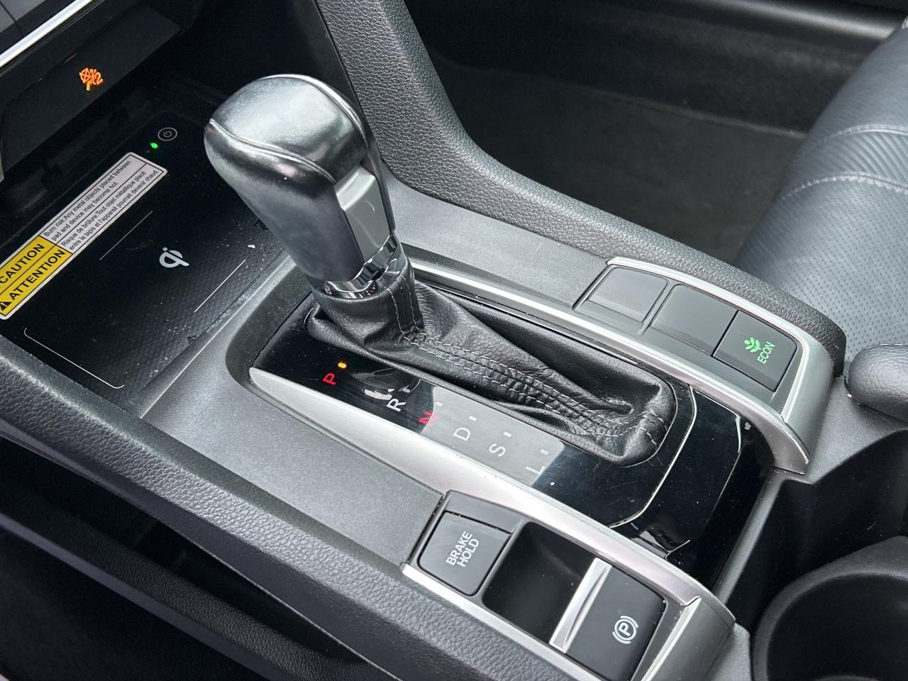 2018 Honda Civic Sedan TOURING,NAVI,SUNROOF, ADAPTIVE CRUISE , CARPLAY Photo