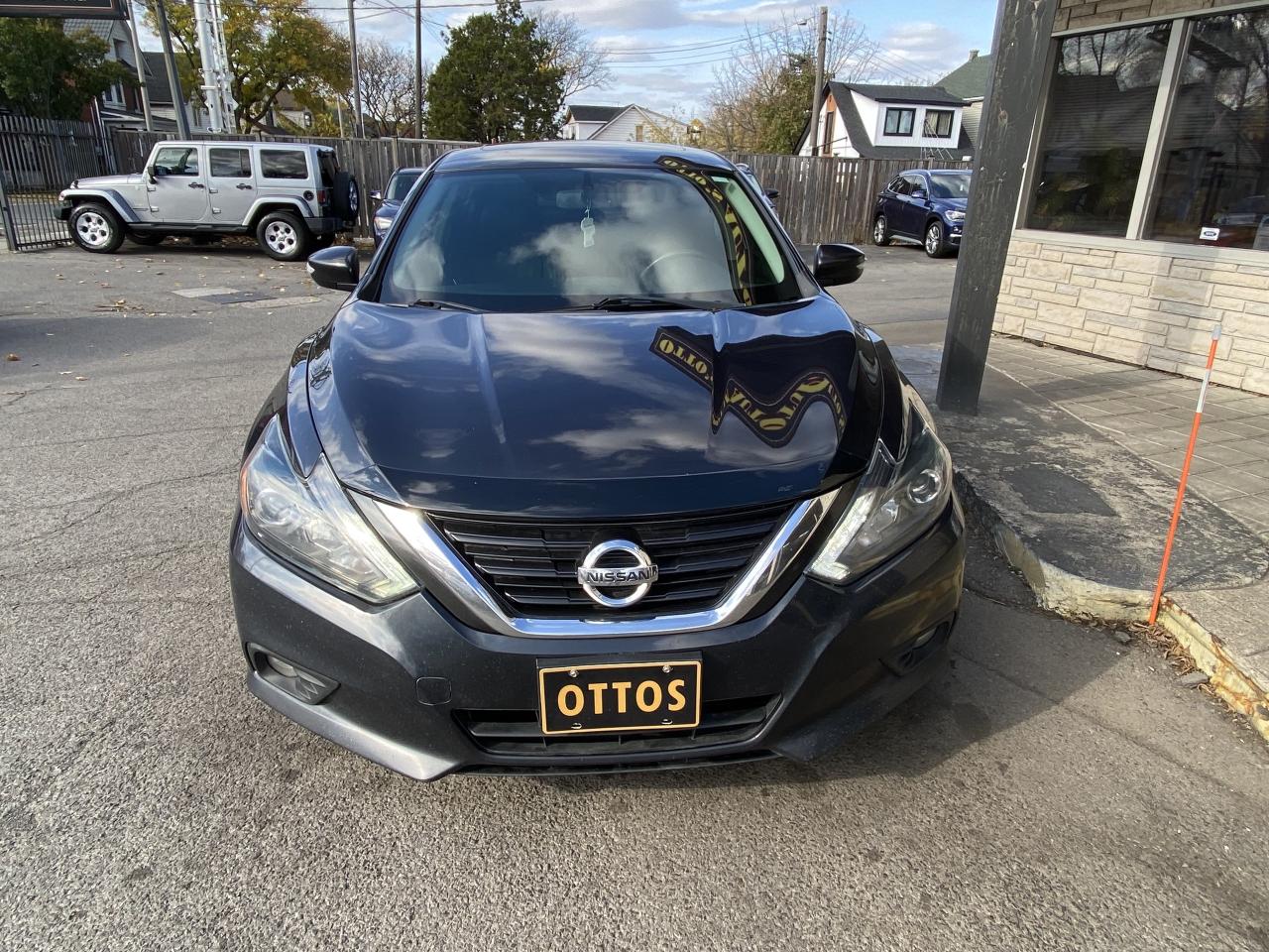 2017 Nissan Altima 4DR SDN V6 CVT 3.5 SL Photo