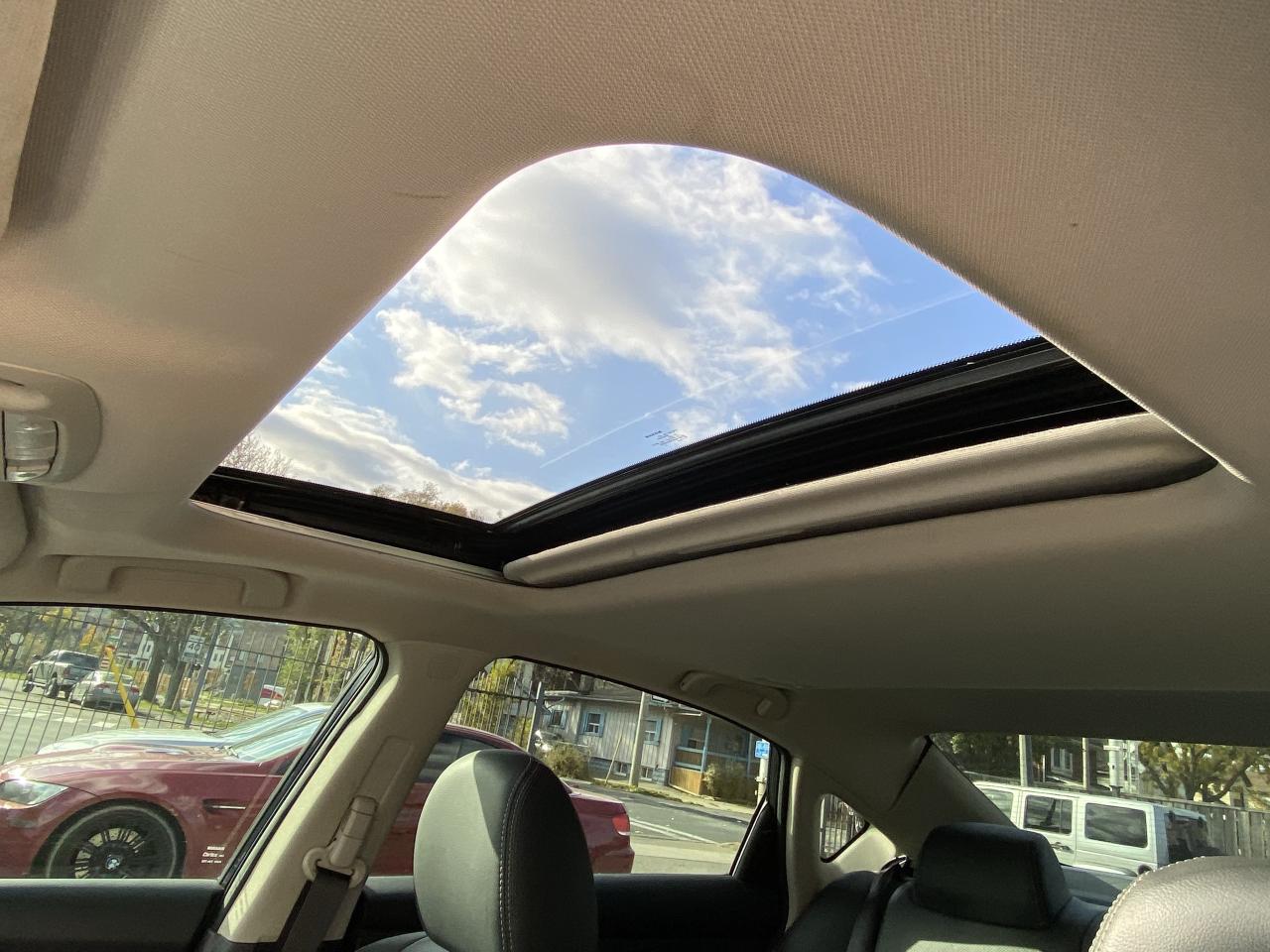 2017 Nissan Altima 4DR SDN V6 CVT 3.5 SL Photo4