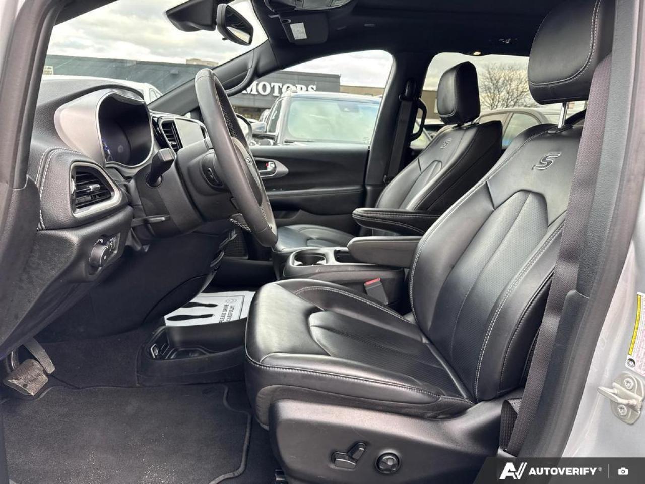 2023 Chrysler Pacifica Touring-L BACKUP CAM   BLUETOOTH   HTD SEATS   KEY Photo