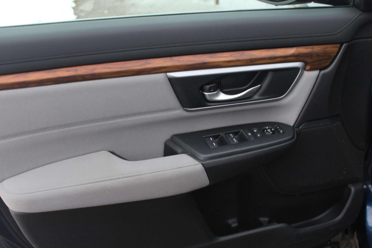 2017 Honda CR-V AWD 5dr EX, No Accidents, One Owner Photo