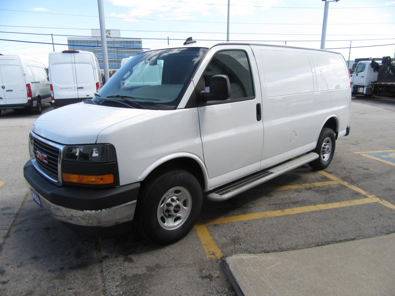 2023 GMC Savana 2500 GAS CARGO VAN WITH EXTENDED WARRANTY Photo