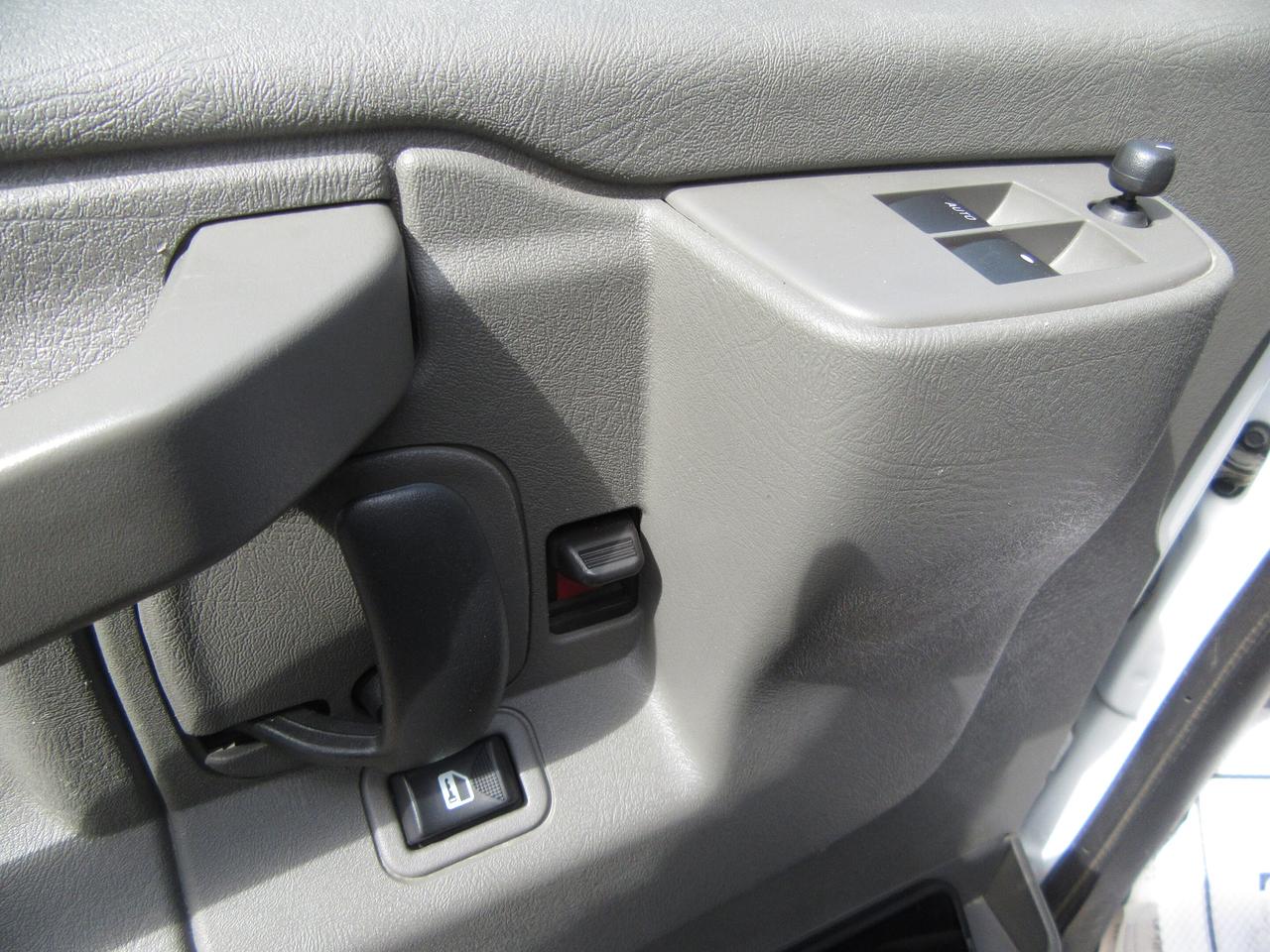 2023 GMC Savana 2500 GAS CARGO VAN WITH EXTENDED WARRANTY Photo