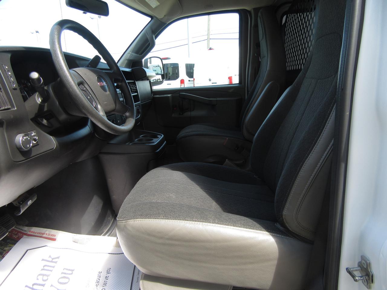 2023 GMC Savana 2500 GAS CARGO VAN WITH EXTENDED WARRANTY Photo