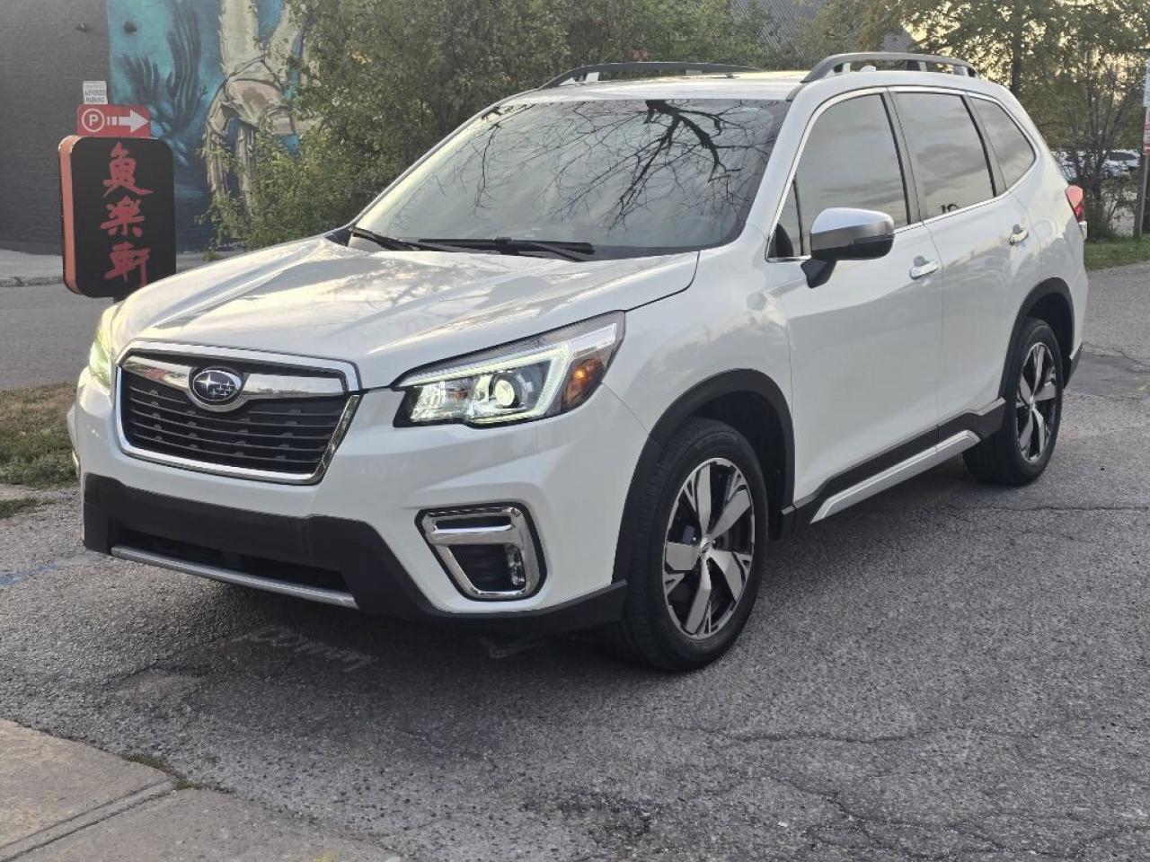 2019 Subaru Forester Premium 4dr All-wheel Drive CVT Photo2