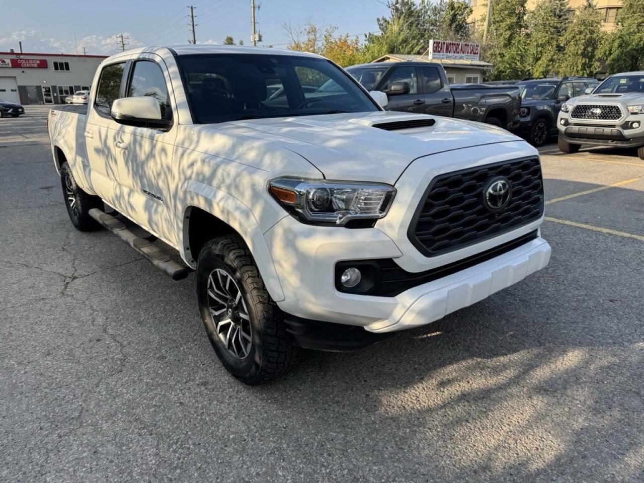2020 Toyota Tacoma V6 4x2 Double Cab 5 ft. box 127.4 in. WB Photo2