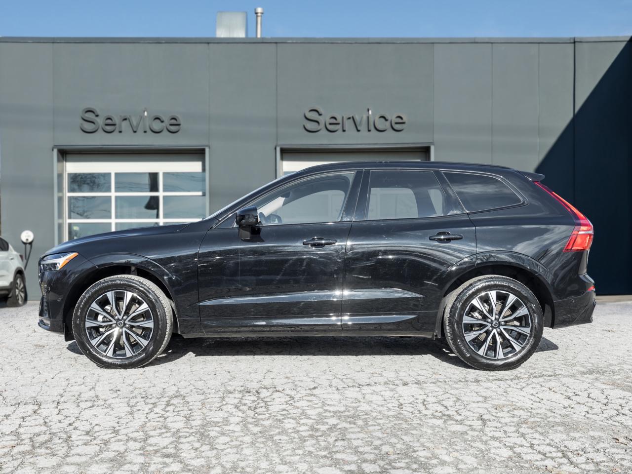 2025 Volvo XC60 B5 AWD Plus Dark Theme  NEARLY NEW  VOLVO CPO Photo