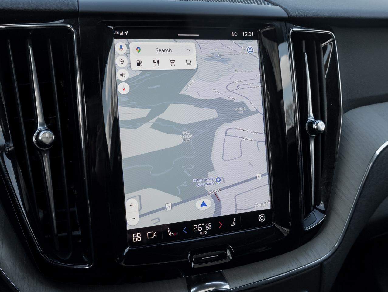 2025 Volvo XC60 B5 AWD Plus Dark Theme  NEARLY NEW  VOLVO CPO Photo