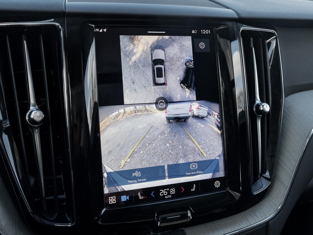 2025 Volvo XC60 B5 AWD Plus Dark Theme  NEARLY NEW  VOLVO CPO Photo