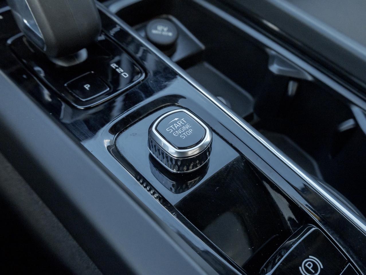 2025 Volvo XC60 B5 AWD Plus Dark Theme  NEARLY NEW  VOLVO CPO Photo