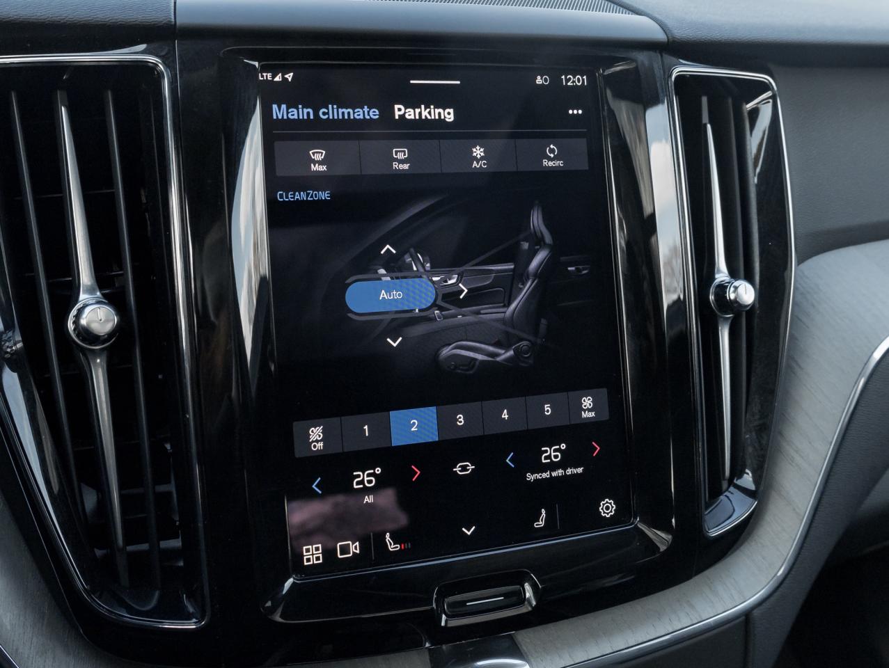 2025 Volvo XC60 B5 AWD Plus Dark Theme  NEARLY NEW  VOLVO CPO Photo