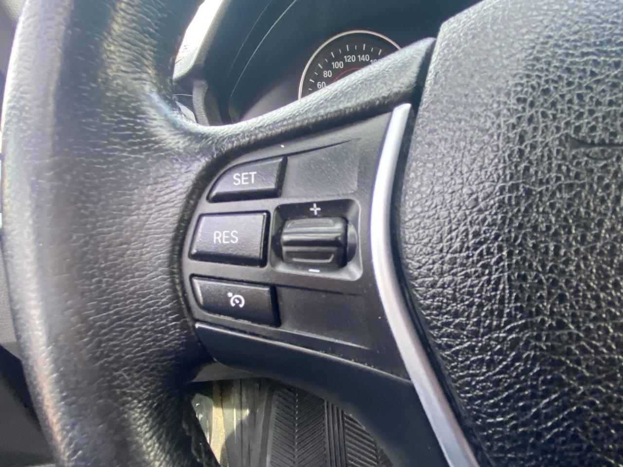 2017 BMW 3 Series 4dr Sdn 320i xDrive AWD Photo