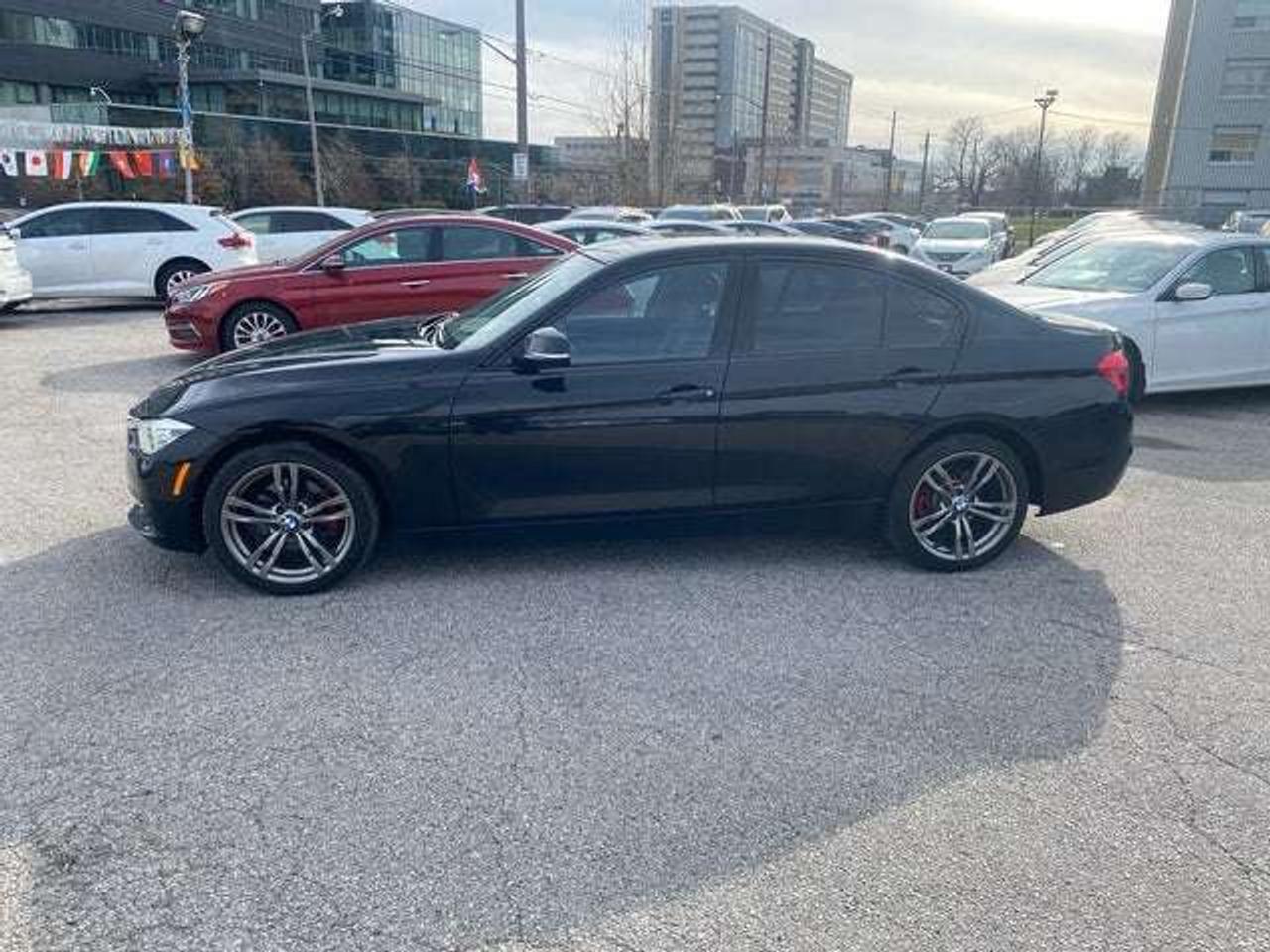 2017 BMW 3 Series 320i xDrive Photo5