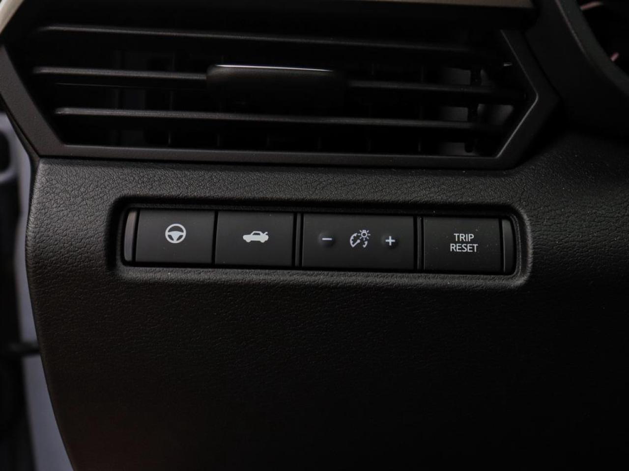 2025 Nissan Altima SR  PREMIUM PACKAGE, SUNROOF, AWD!! Photo