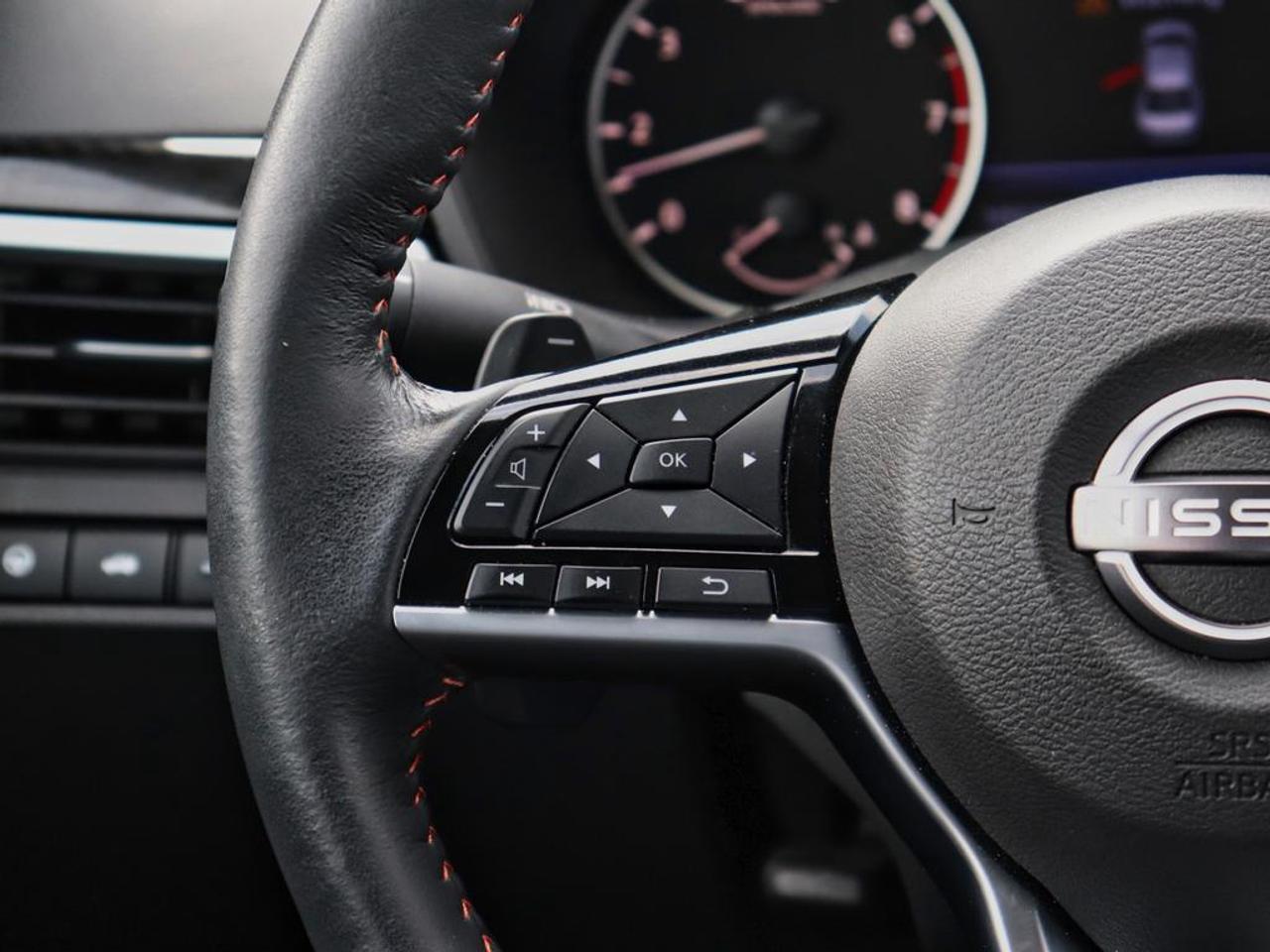 2025 Nissan Altima SR  PREMIUM PACKAGE, SUNROOF, AWD!! Photo