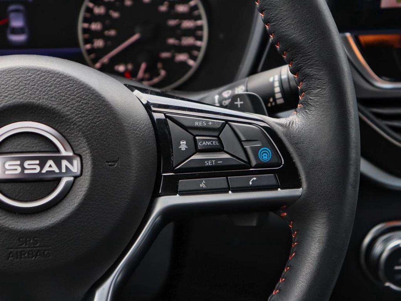 2025 Nissan Altima SR  PREMIUM PACKAGE, SUNROOF, AWD!! Photo