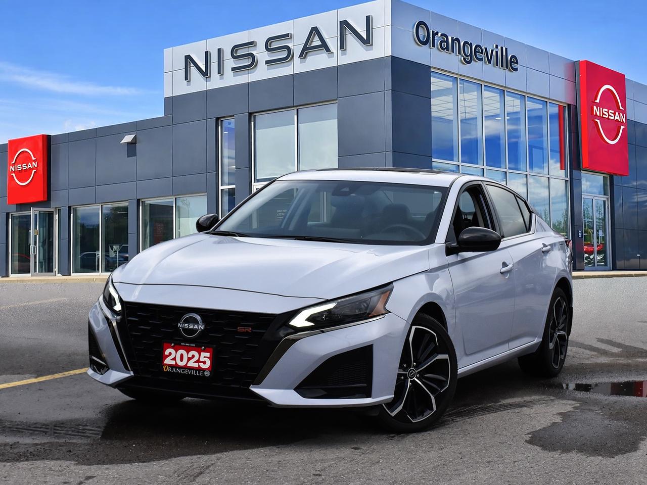 2025 Nissan Altima SR  PREMIUM PACKAGE, SUNROOF, AWD!! Photo0