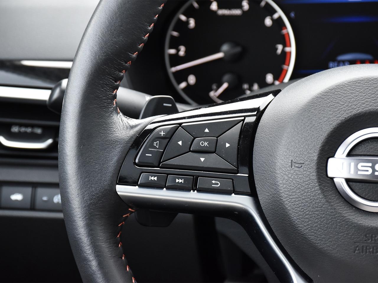 2025 Nissan Altima SR  PREMIUM PACKAGE, SUNROOF, AWD!! Photo