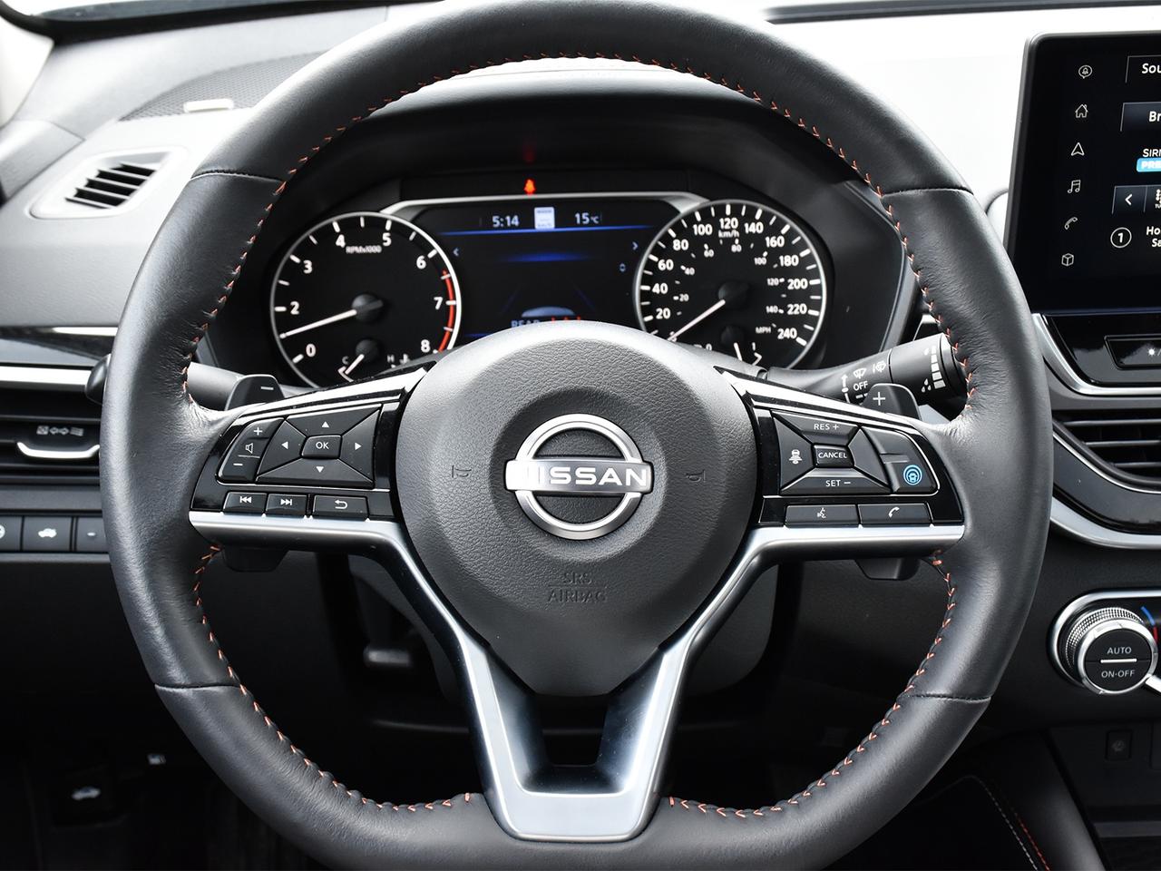 2025 Nissan Altima SR  PREMIUM PACKAGE, SUNROOF, AWD!! Photo